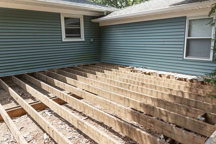 How To Customize Your Deck Construction For Maximum Comfort in Houston, TX
